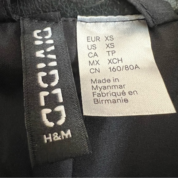 H&M Black Leather Double Breasted Belted Trench Coat Womens Size XS - Picture 9 of 10